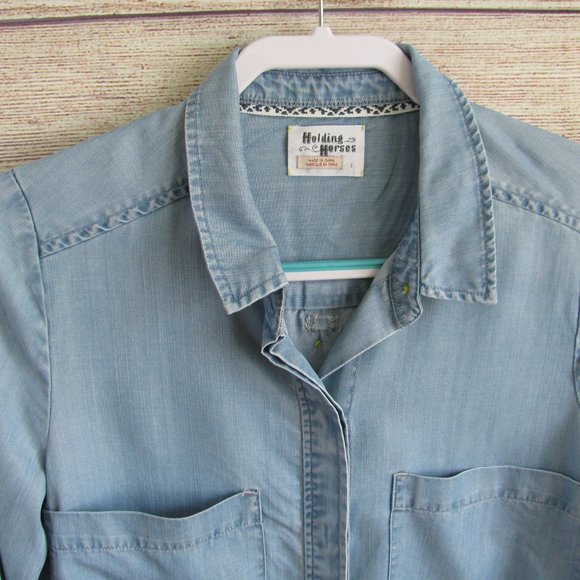 Holding Horses Ombré Chambray Shirt - Picture 3 of 9